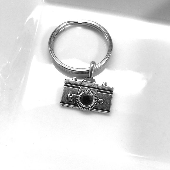 Miniature Camera Charm Keyring Keychain - Picture 2 of 2